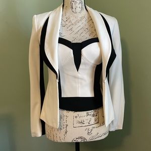 black and white bcbg jacket and strapless top
Jacket 0 top is extra small Size